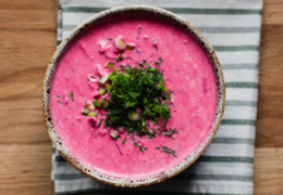 Raw vegan külm borš